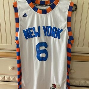 Knicks basketball shirt